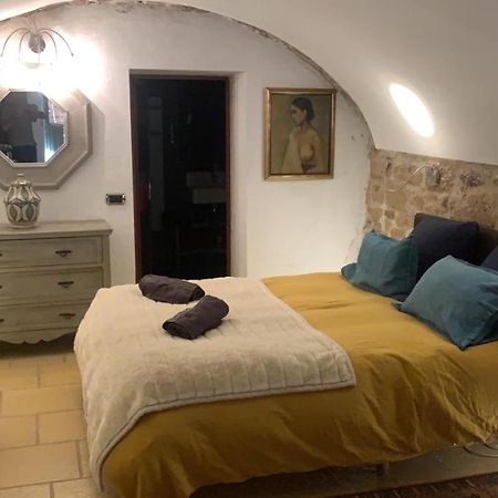 La Villageoise, Chambre Troglodyte Pitoresque Au Coeur Du Village Rognes Eksteriør billede