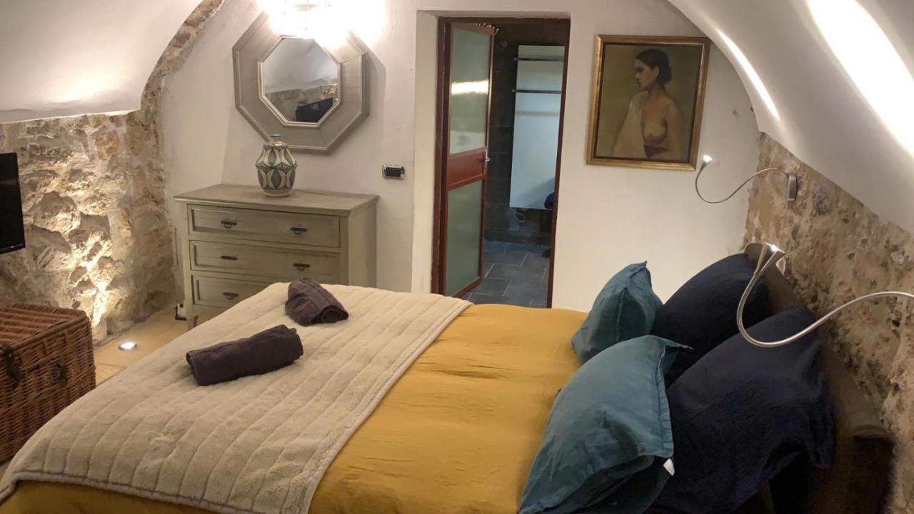 La Villageoise, Chambre Troglodyte Pitoresque Au Coeur Du Village Rognes Eksteriør billede