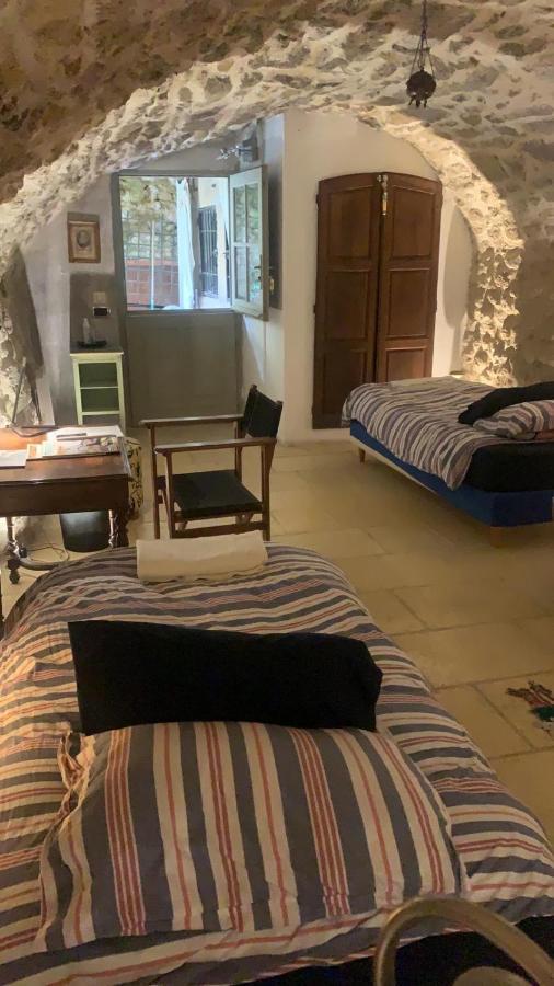La Villageoise, Chambre Troglodyte Pitoresque Au Coeur Du Village Rognes Eksteriør billede